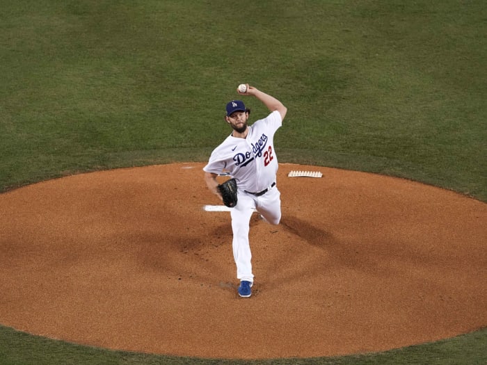 Clayton Kershaw pitching